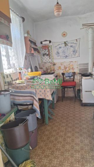 Dom so záhradou   vo výmere 2200 m2 Korlát-19900,-Eur