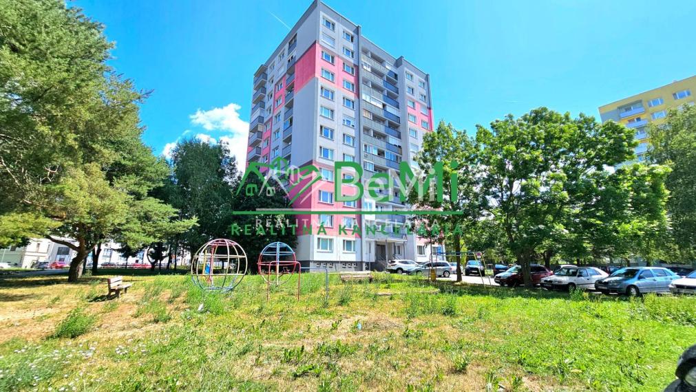 3-IZBOVÝ BYT S BALKÓNOM V CENTRE RIMAVSKEJ SOBOTY