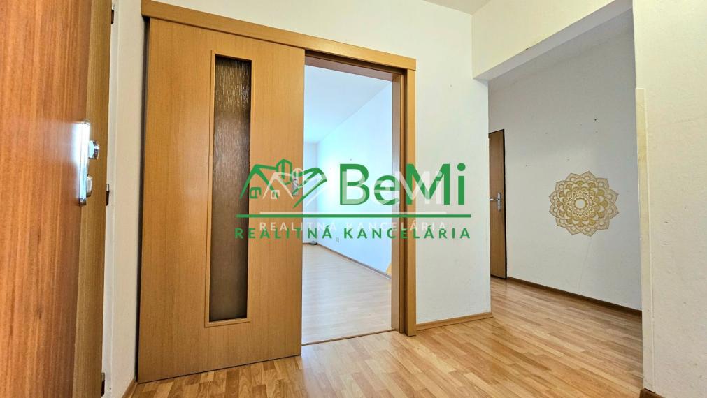 3-IZBOVÝ BYT S BALKÓNOM V CENTRE RIMAVSKEJ SOBOTY