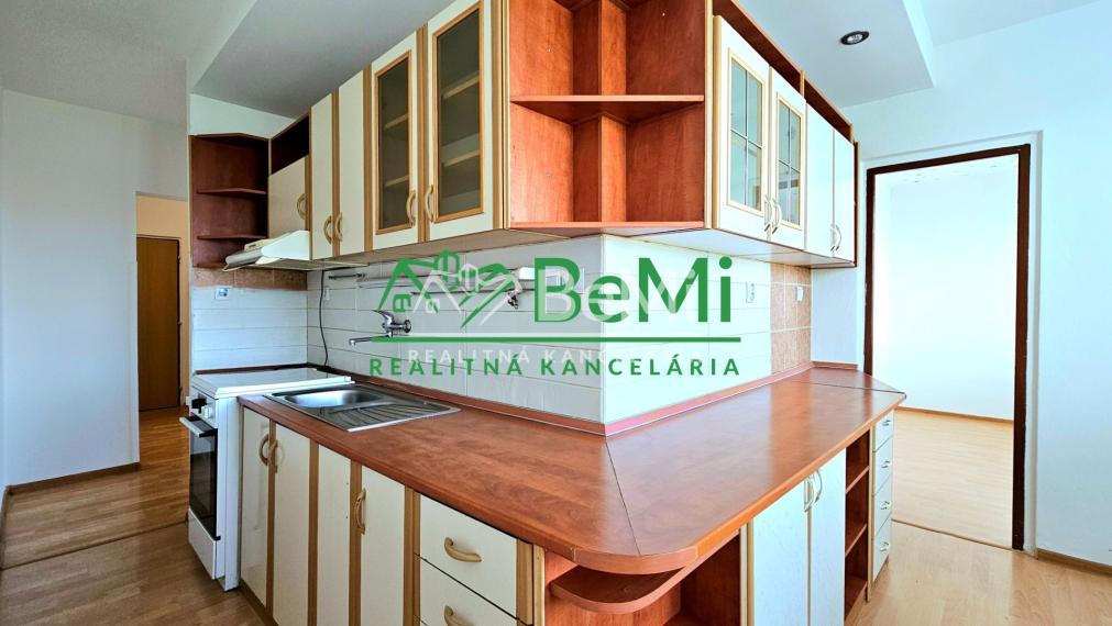 3-IZBOVÝ BYT S BALKÓNOM V CENTRE RIMAVSKEJ SOBOTY