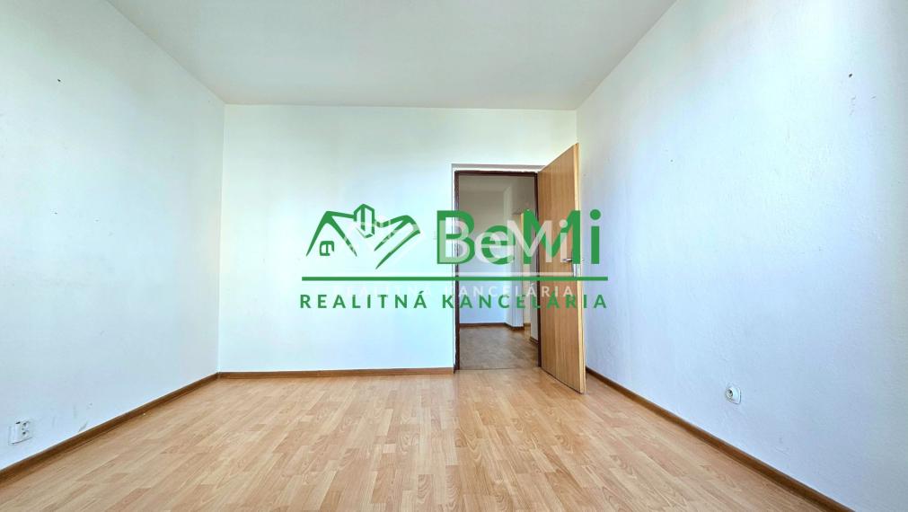 3-IZBOVÝ BYT S BALKÓNOM V CENTRE RIMAVSKEJ SOBOTY