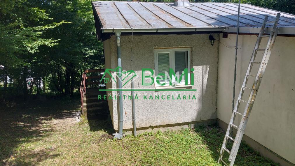 Predaj chatka rekreačná oblasť Jelenec, Nitra (224-13-JUFa)