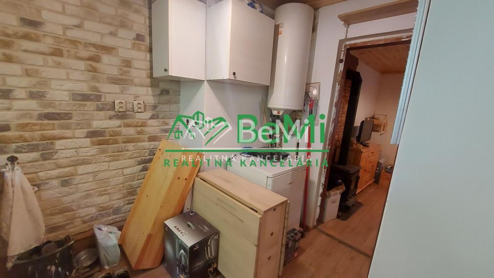 Predaj chatka rekreačná oblasť Jelenec, Nitra (224-13-JUFa)