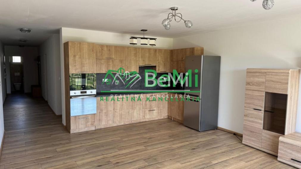 Priestranný 2-izbový byt v Mútnom