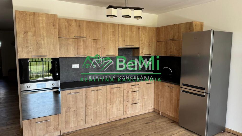 Priestranný 2-izbový byt v Mútnom