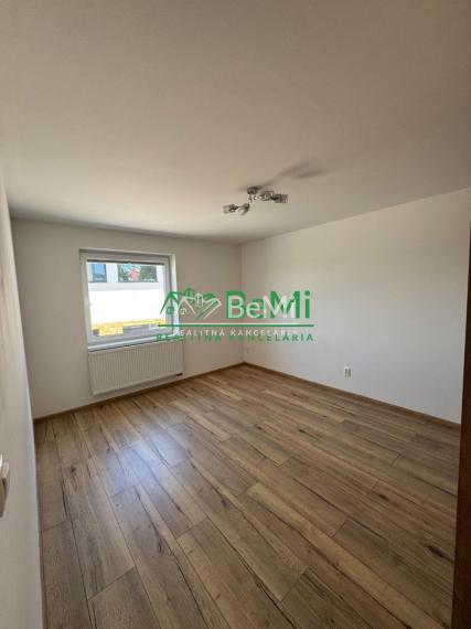 3-izbový byt s balkónom v Mútnom