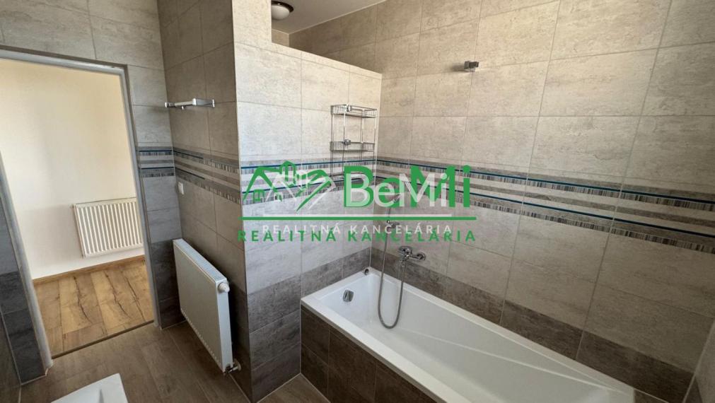 3-izbový byt s balkónom v Mútnom