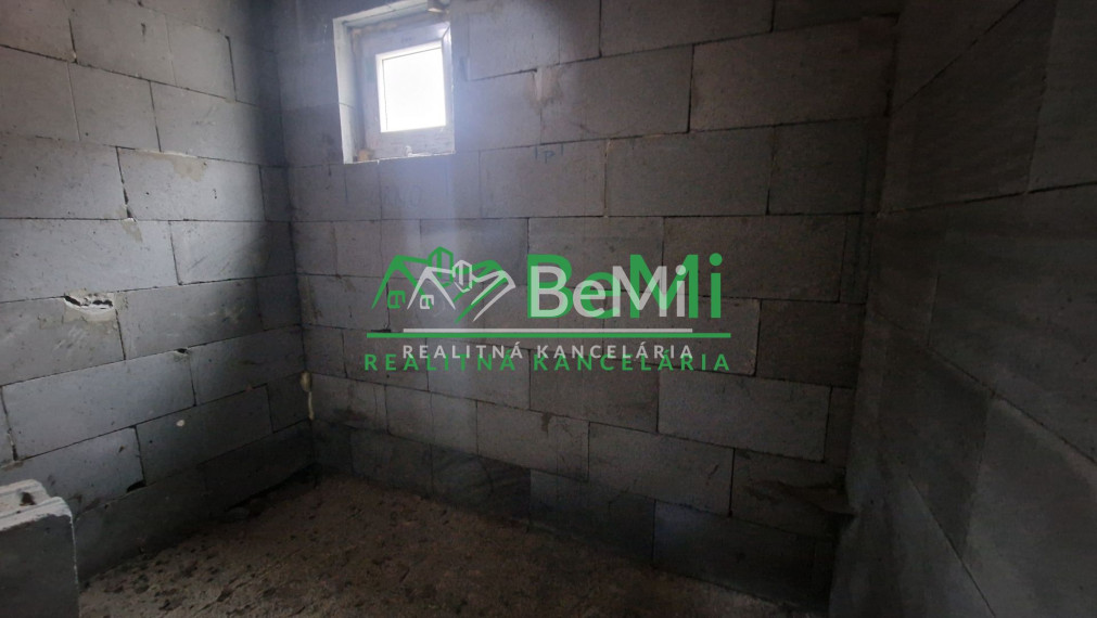 VÝHODNÁ  PONUKA rodinný dom v obci Dobšiná  - NA PREDAJ