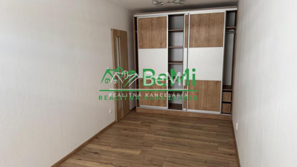 Na prenájom 2-izbový byt v Mútnom