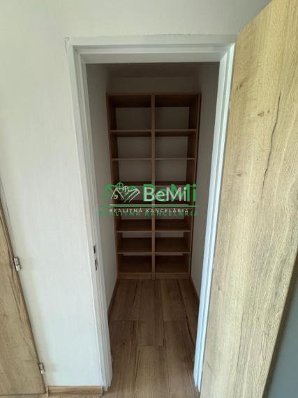 Na prenájom 2-izbový byt v Mútnom