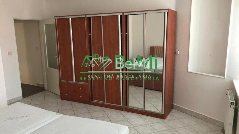 Penzión s reštauráciou, Kysucké Nové Mesto, 826m2