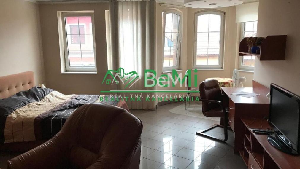 Penzión s reštauráciou, Kysucké Nové Mesto, 826m2