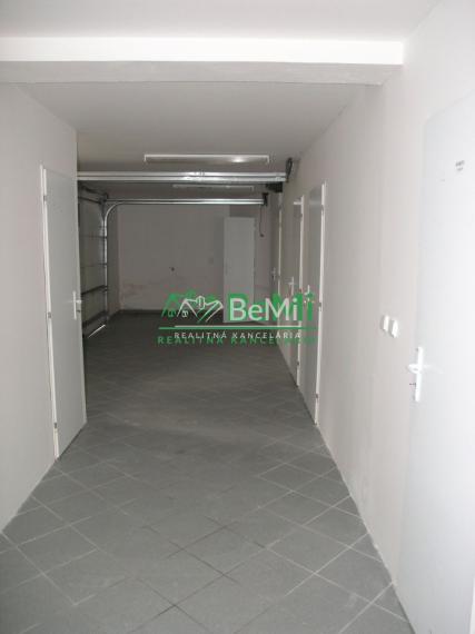 Na predaj: Polyfunkčný rodinný dom – ideálny na byty, ambulancie alebo sídlo firmy (Trenčín)