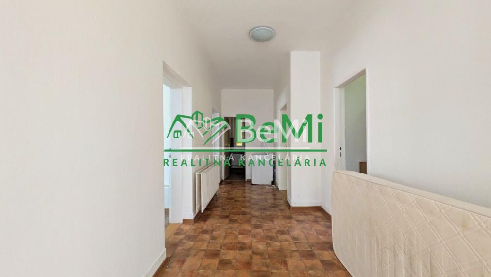 Predaj, rodinný dom - Zlaté Moravce (1222-12-AFI)