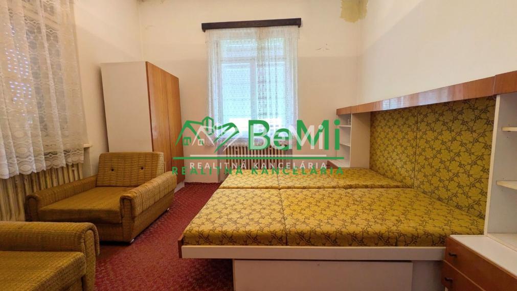 Predaj, rodinný dom - Zlaté Moravce (1211-12-AFI)