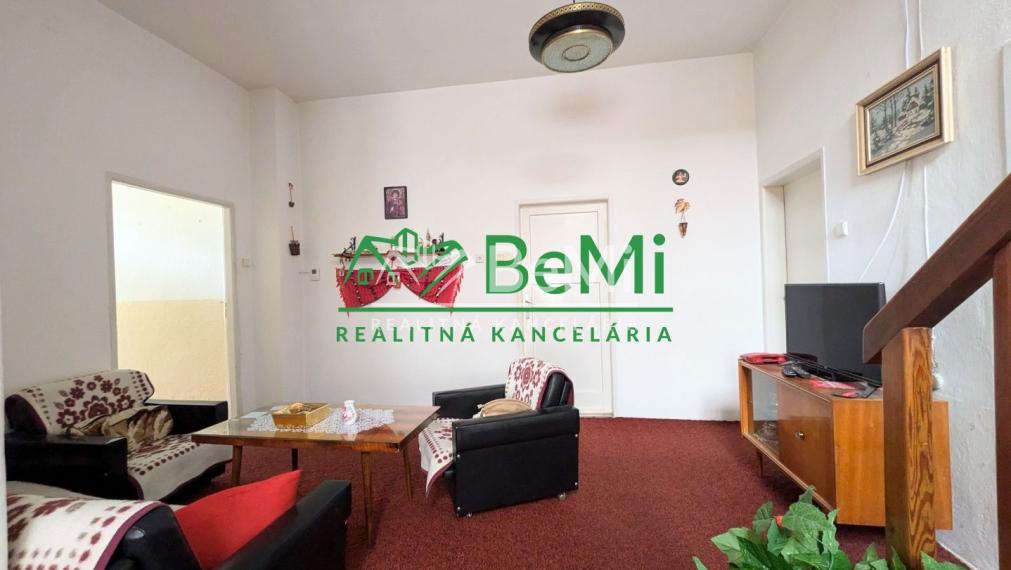 Predaj, rodinný dom - Zlaté Moravce (1211-12-AFI)