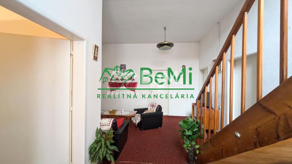 Predaj, rodinný dom - Zlaté Moravce (1211-12-AFI)