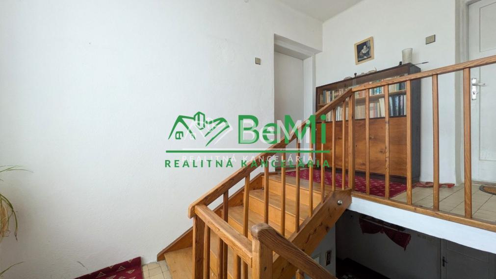 Predaj, rodinný dom - Zlaté Moravce (1211-12-AFI)