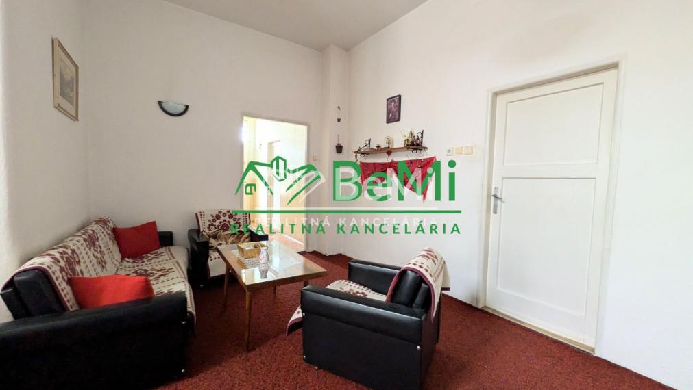 Predaj, rodinný dom - Zlaté Moravce (1211-12-AFI)