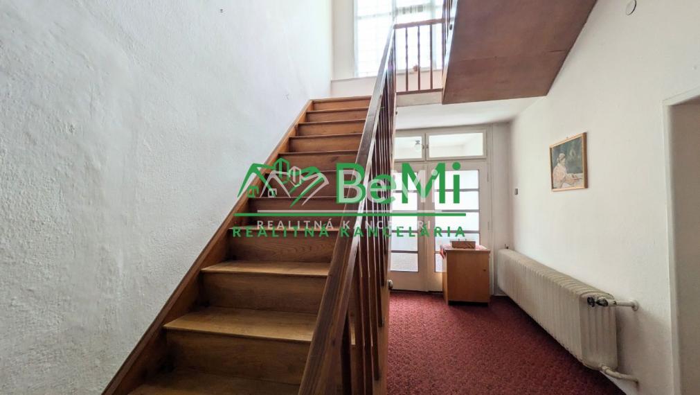 Predaj, rodinný dom - Zlaté Moravce (1211-12-AFI)