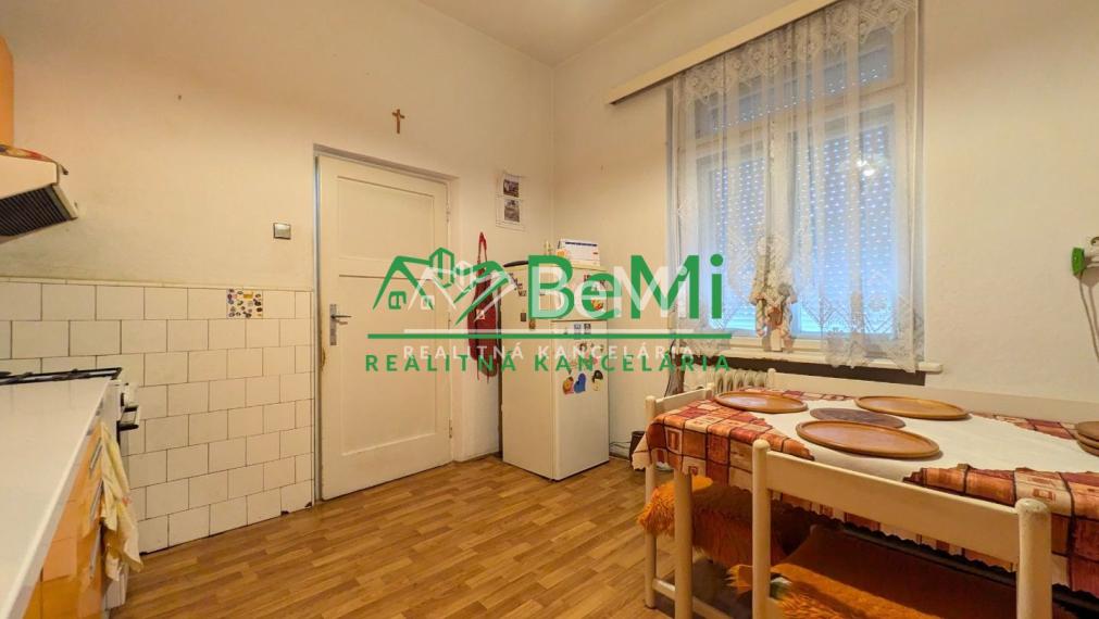 Predaj, rodinný dom - Zlaté Moravce (1211-12-AFI)