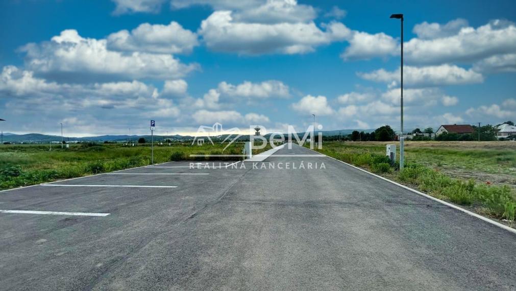 Pozemok v lukratívnej novovznikajúcej lokalite,Sliač