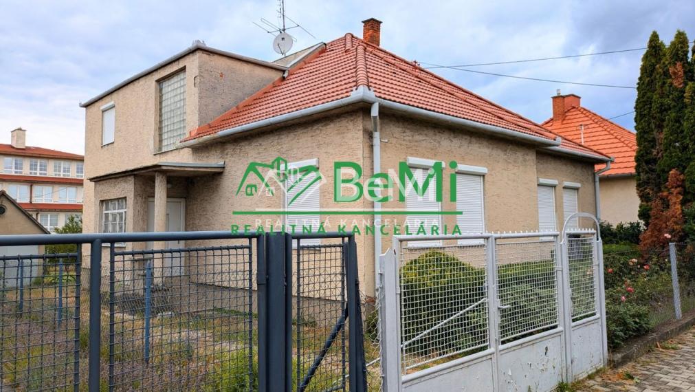 Predaj, rodinný dom - Zlaté Moravce (1211-12-AFI)