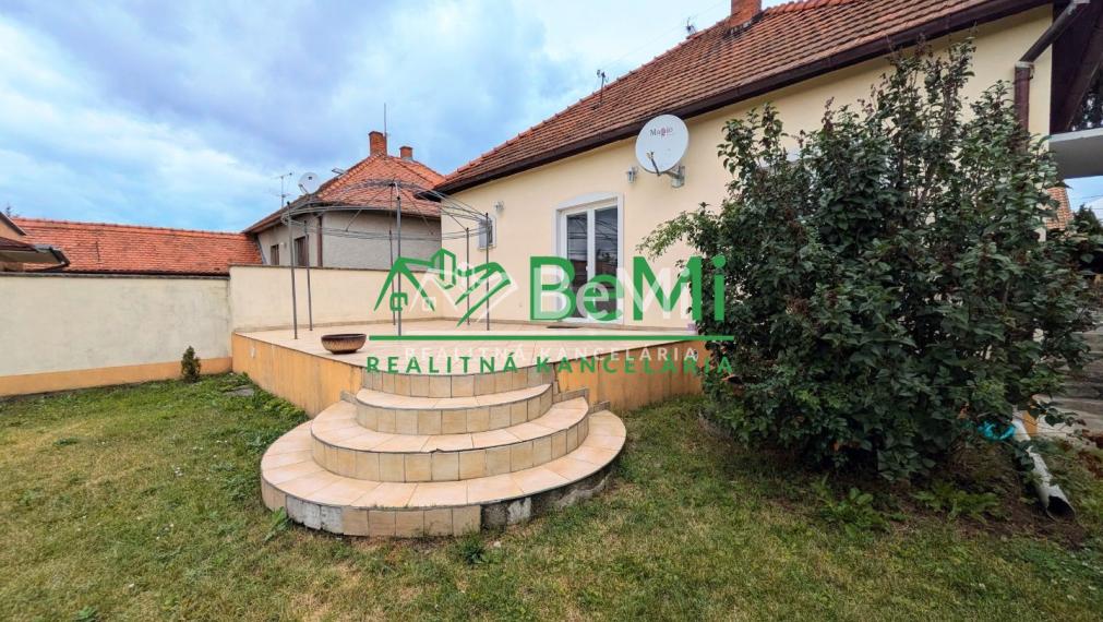 Predaj, rodinný dom - Zlaté Moravce (1221-12-AFI)