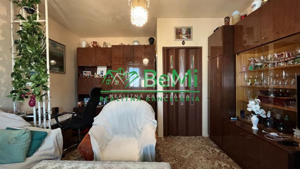 Predaj  3 izbový byt  - LEVICE (100-113-MIJK)