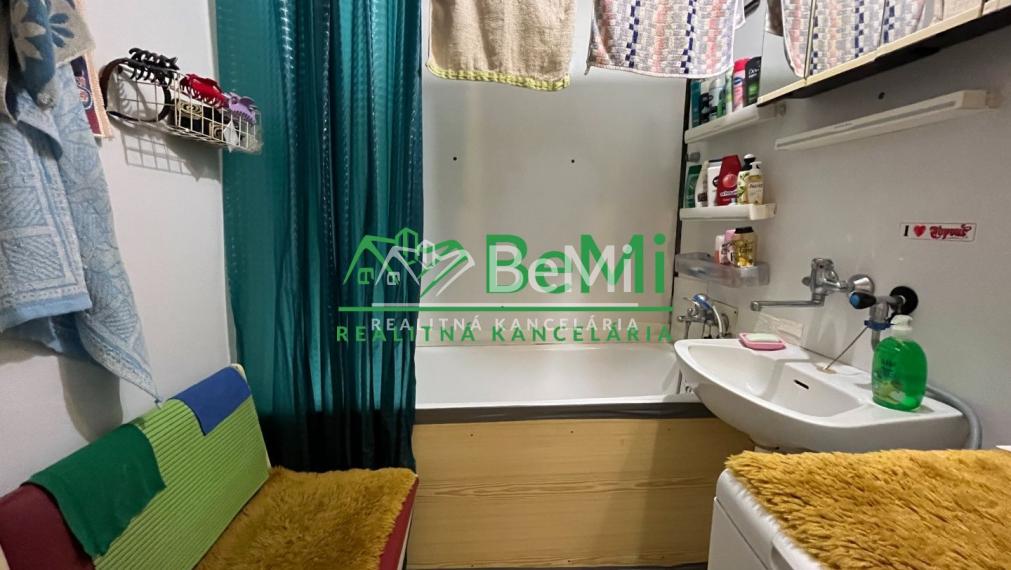 Predaj  3 izbový byt  - LEVICE (100-113-MIJK)