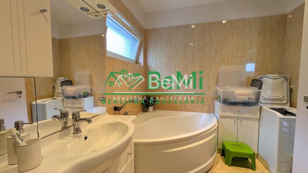 Predaj, rodinný dom - Zlaté Moravce (1221-12-AFI)