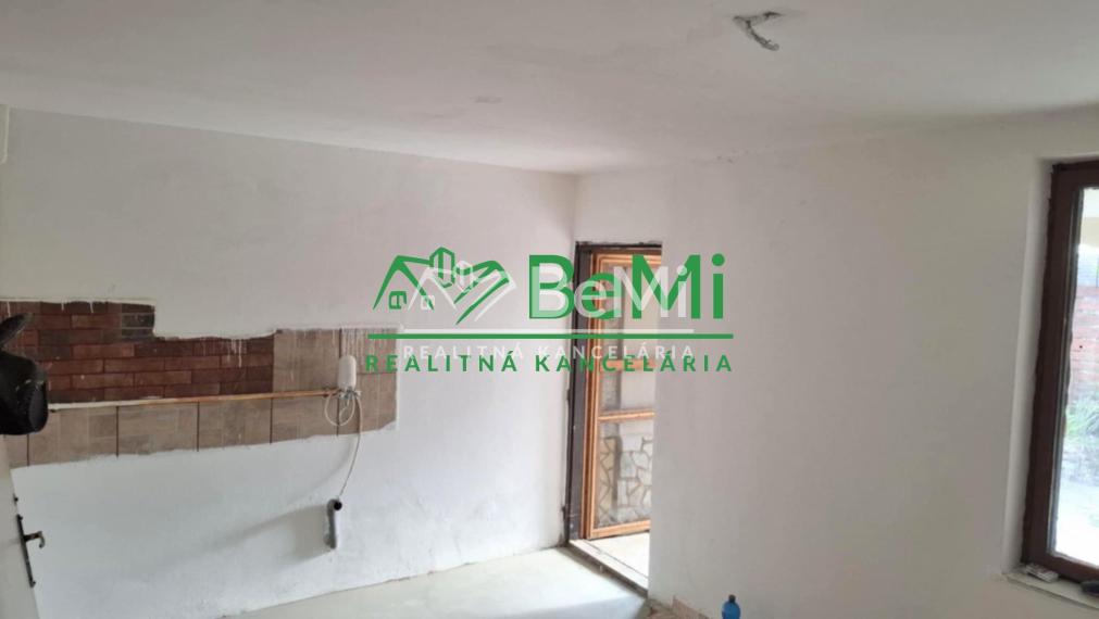 Predaj, rekreačný dom - Šahy (037-13-PEKR)