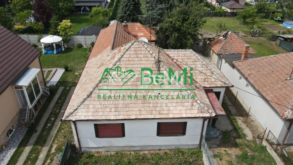 REZERVOVANÉ: 6 izb. rodinný dom s veľkým potenciálom, Ivanka pri Nitre