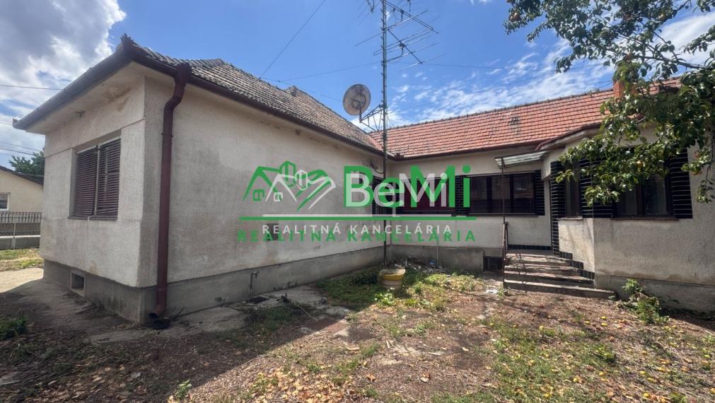 REZERVOVANÉ: 6 izb. rodinný dom s veľkým potenciálom, Ivanka pri Nitre