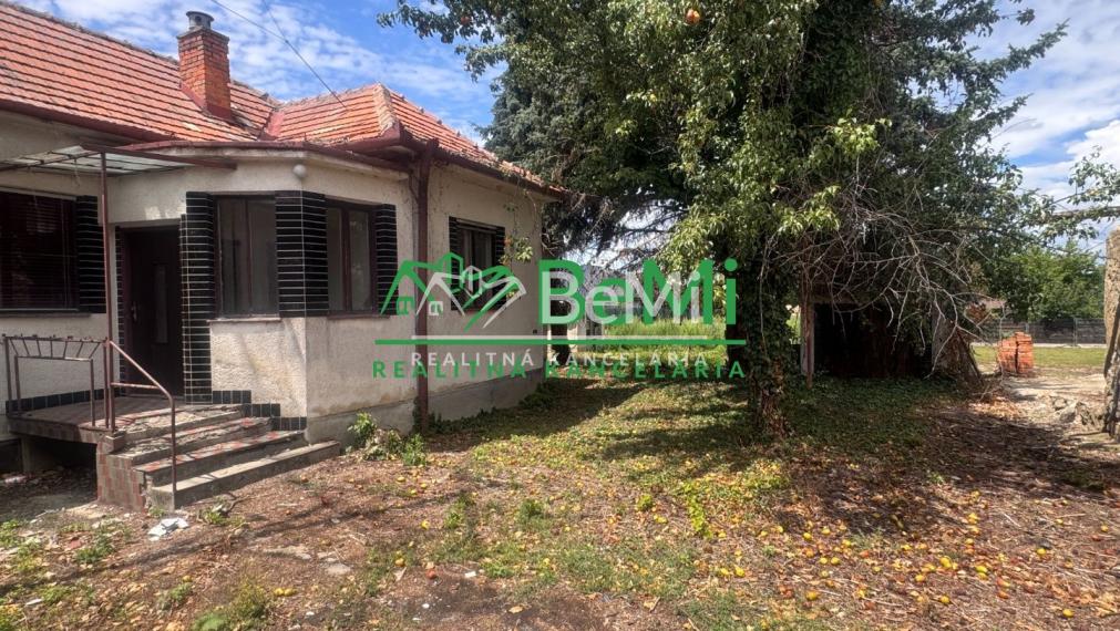 REZERVOVANÉ: 6 izb. rodinný dom s veľkým potenciálom, Ivanka pri Nitre