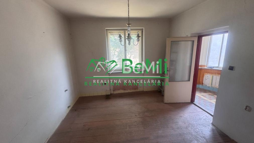 REZERVOVANÉ: 6 izb. rodinný dom s veľkým potenciálom, Ivanka pri Nitre