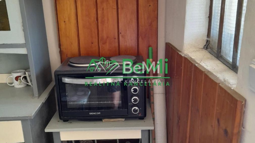 Útulná záhradná chata na predaj-Lučenec