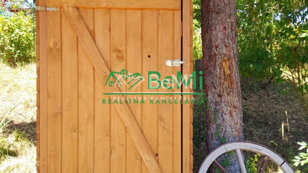 Útulná záhradná chata na predaj-Lučenec