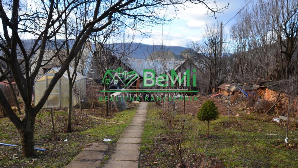 Zrekonštruované dve rodinné domy vedľa seba v obci Jelšava