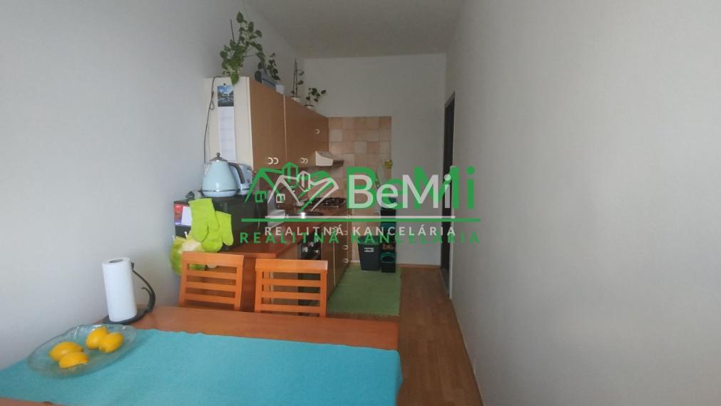 030-113-PAMA Nitra - Diely-Viničky - krásny výhľad na Zobor