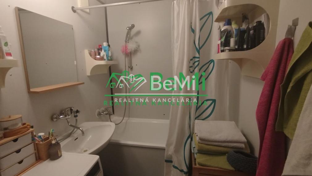 030-113-PAMA Nitra - Diely-Viničky - krásny výhľad na Zobor