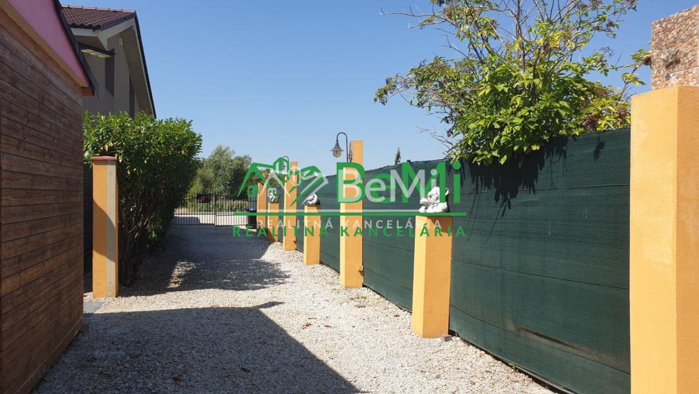 Dva rodinné DOMY...NITRA...Janíkovce (172-12-DARE)