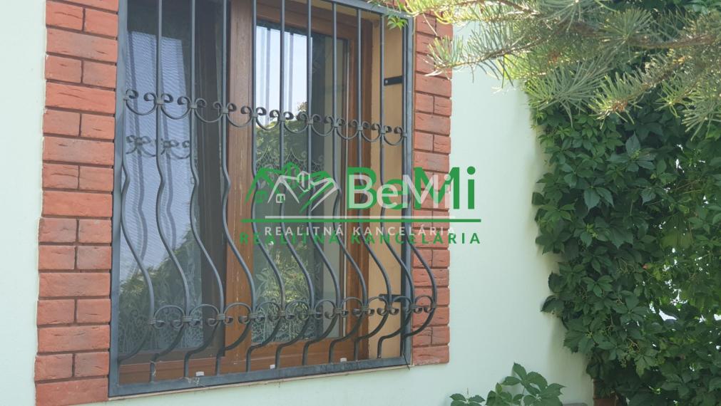 Dva rodinné DOMY...NITRA...Janíkovce (172-12-DARE)