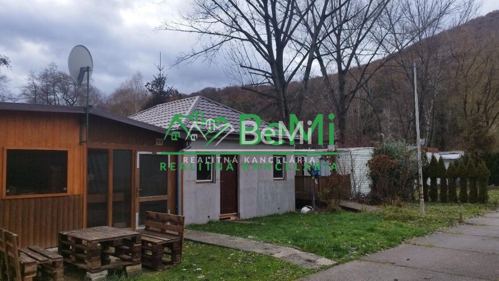 Predaj chatky v areáli termálneho kúpaliska Chalmová 022-13-ZUPIa