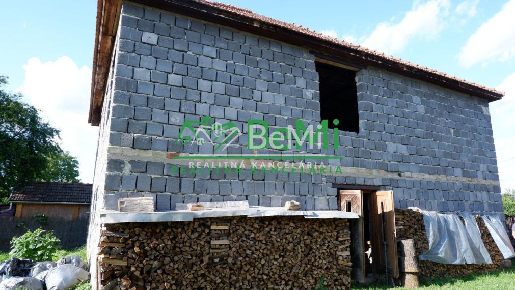 Dom s pozemkom v Szendró , Maďarsko- NA PREDAJ