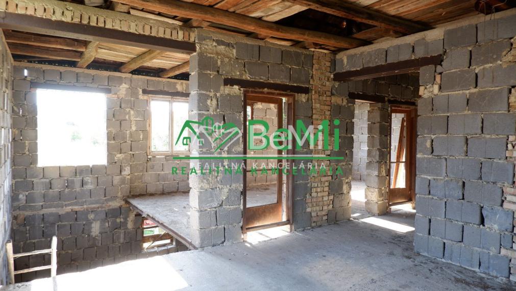 Dom s pozemkom v Szendró , Maďarsko- NA PREDAJ