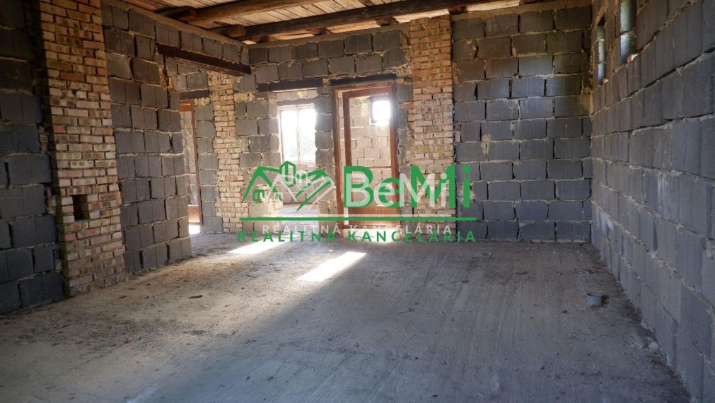 Dom s pozemkom v Szendró , Maďarsko- NA PREDAJ