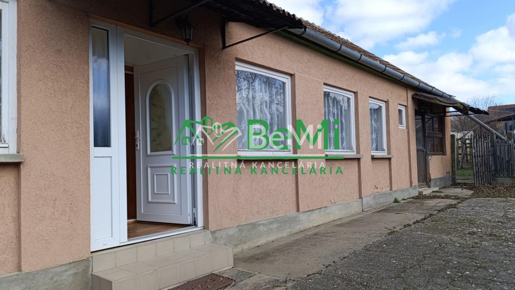 Dom v tichej lokalite obce   Boldogkovarajla za 49000,-Eur