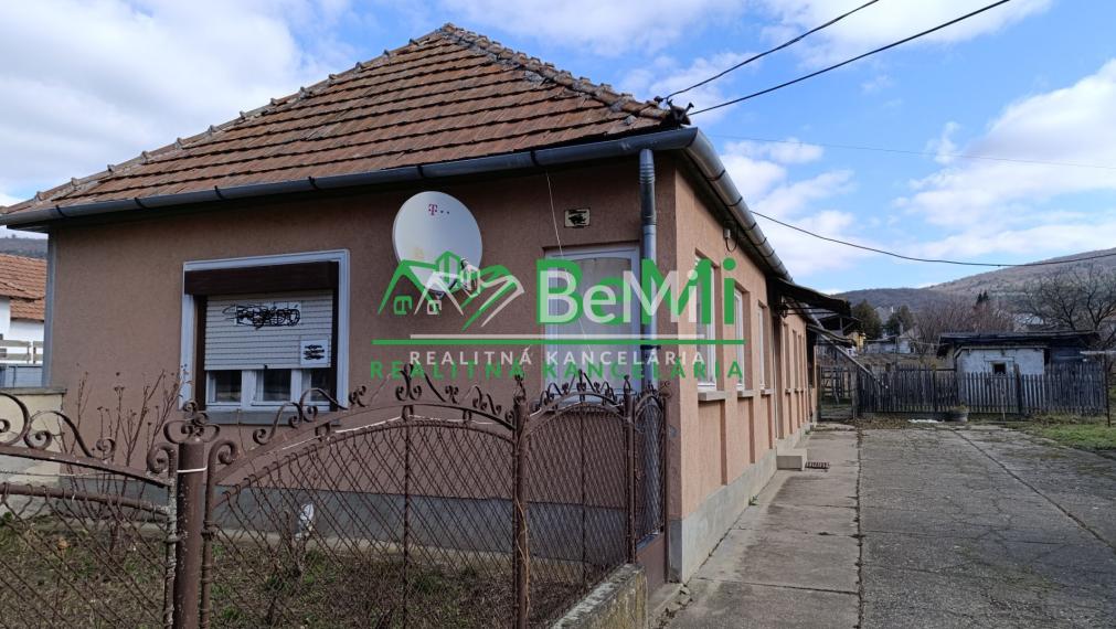 Dom v tichej lokalite obce   Boldogkovarajla za 49000,-Eur