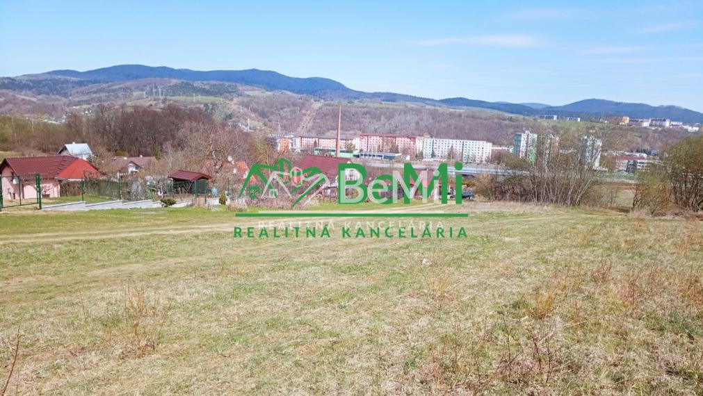 Na predaj rekreačný pozemok, so stavebným investičným potenciálom